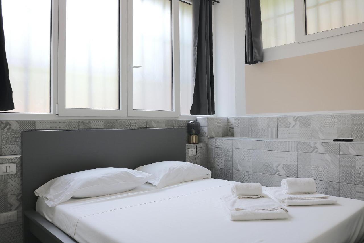 Gambara Guests House Hotel Milan Exterior photo